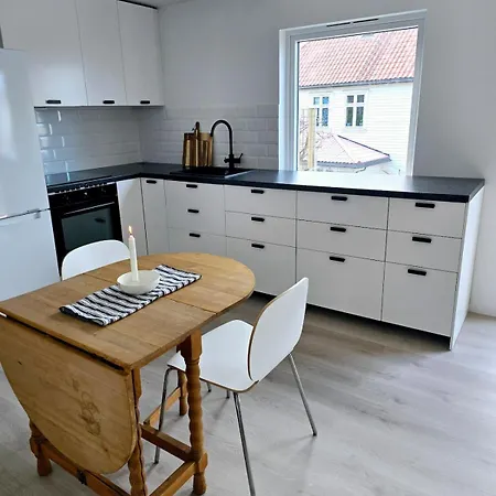 Modern With Garden And View Molde