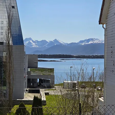 Lägenhet Modern With Garden And View