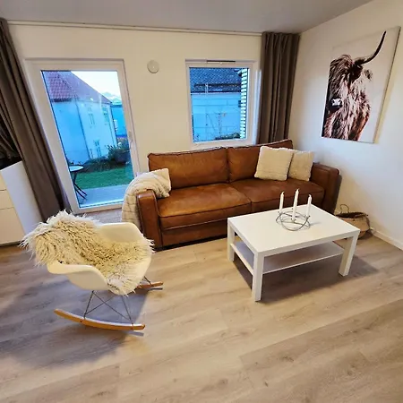 Modern With Garden And View Apartment Molde