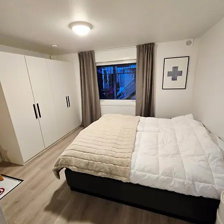 Modern With Garden And View *
