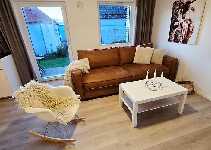 Modern With Garden And View Lejlighed Molde