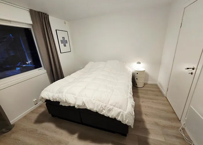 Modern With Garden And View Lejlighed