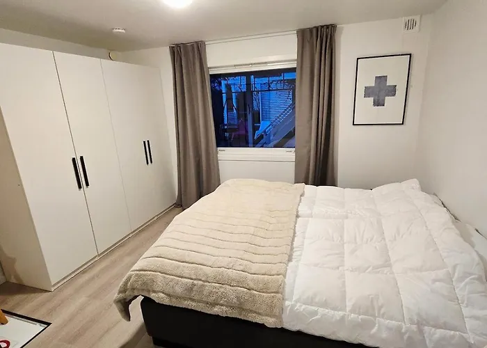 Modern With Garden And View *